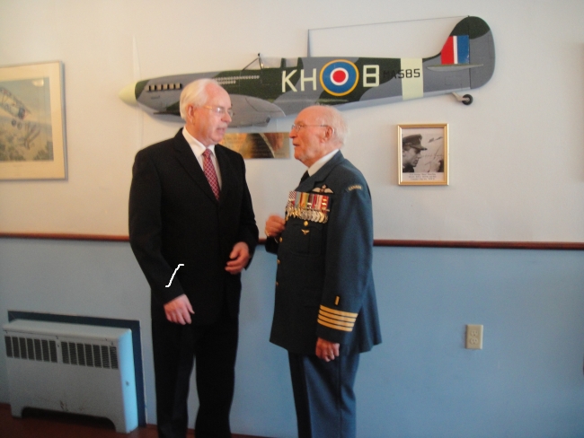 Rick Buerling and Bob in front of Buerling's Spitfire
